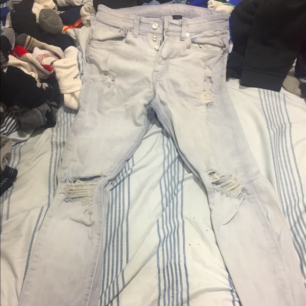 Light Blue Denim Ripped Jeans Size-29 x 30